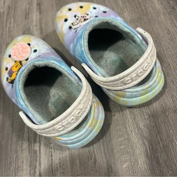 Crocs Tie Dye Colorful Kids Clogs - Picture 2 of 5